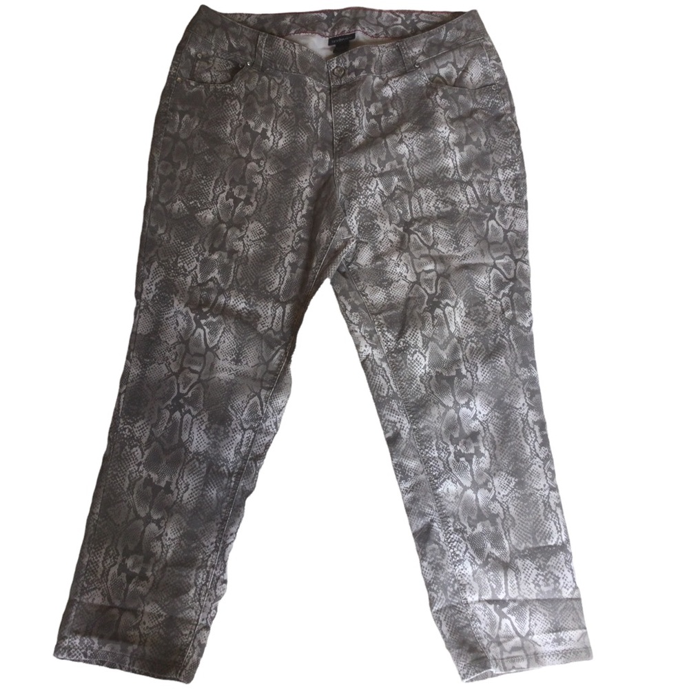 Lane Bryant Snake Skin Print Stretch Skinny Jean. Size 22